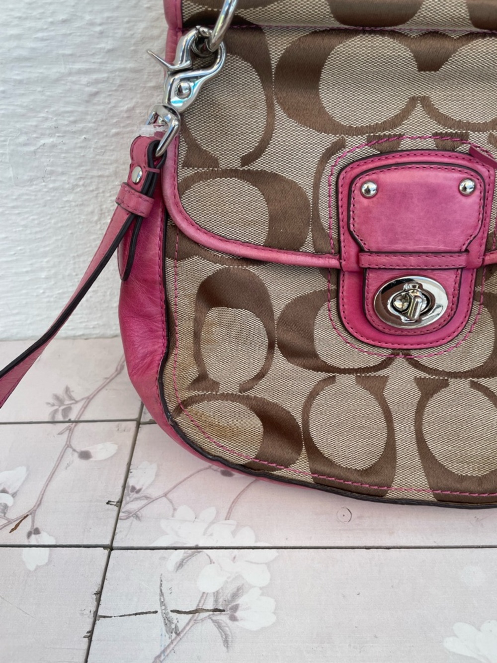 Coach Brown Signature Canvas Crossbody with Pink Trim - Picture 5 of 10